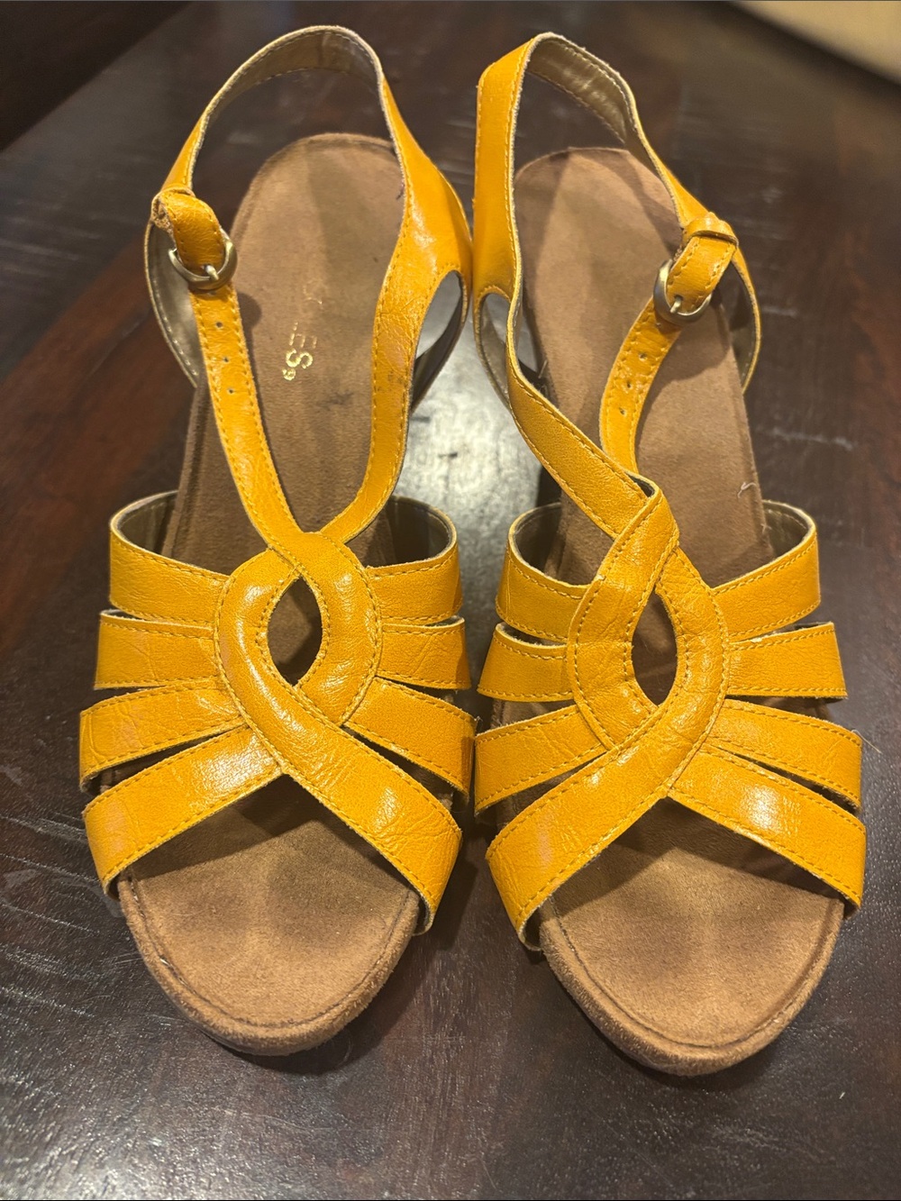 Aerosoles Mustard Yellow Strappy Wedge Sandals Size 8 Boho Comfort - Picture 2 of 6
